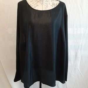 Women's Plus size long sleeves top by Ava& Viv!